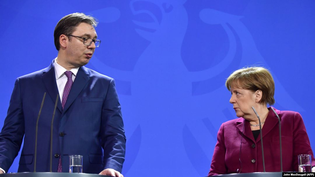 Vučić and Merkel during media conference